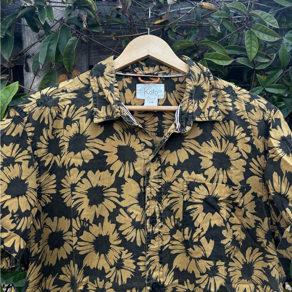 URBAN OUTFITTERS SHIRT